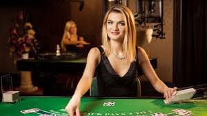 Interface permainan Fortune Rabbit di pondok969 dengan grid simbol dan tombol taruhan